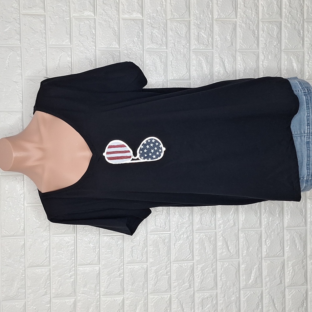 LANE BRYANT 18/20 Black V Neck Short Sleeve T Shirt American Flag Sunglasses NWT